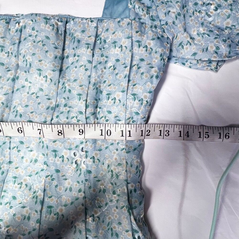 Lulus Dainty Effect Blue Floral Embroidered Pleated Puff Sleeve Top Size XS NWT - Picture 9 of 11